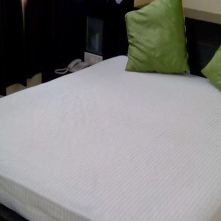 Hotel R K International Λάκναου Εξωτερικό φωτογραφία