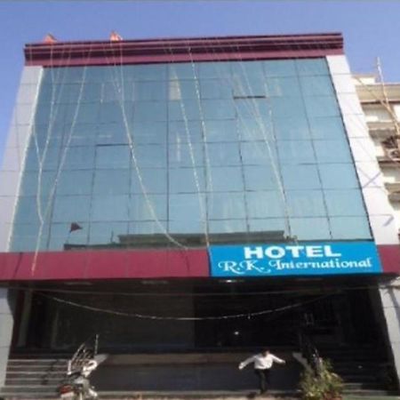 Hotel R K International Λάκναου Εξωτερικό φωτογραφία