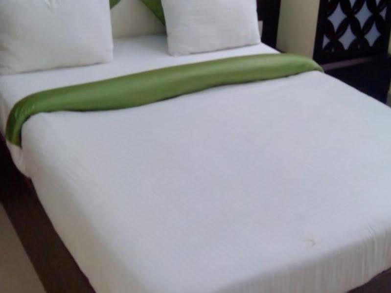 Hotel R K International Λάκναου Εξωτερικό φωτογραφία